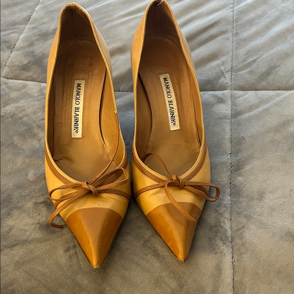 Manolo Blahnik Two-Tone Mustard and Tan Pointed Toe Flats